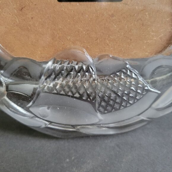 Crystal Clear Signatures Oval Glass Frame With Etched Ribbon Design - Picture 6 of 9